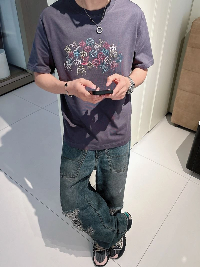 Louis Vuitton T-Shirts Comfortable 133661