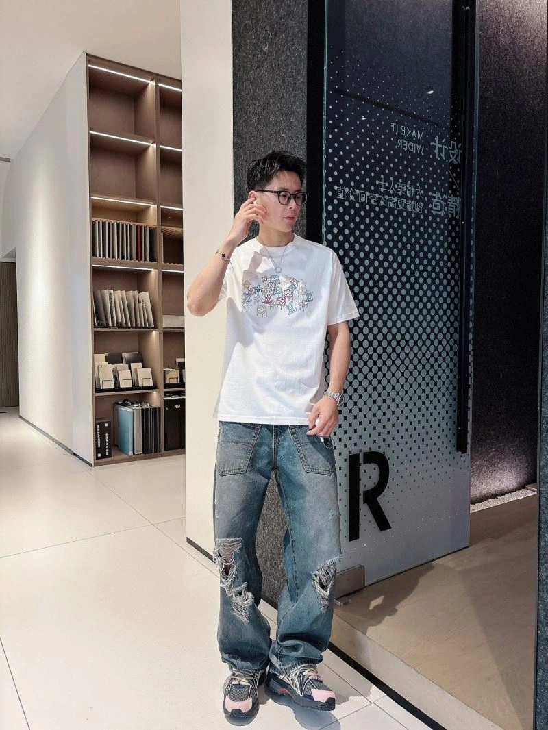 UrbanChic Louis Vuitton T-Shirts 133641