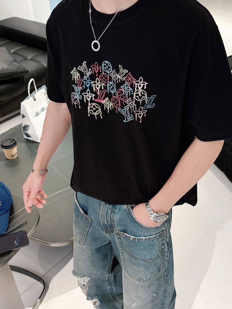 Premium Louis Vuitton T-Shirts 133638