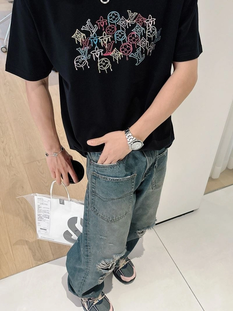 Premium Louis Vuitton T-Shirts 133638