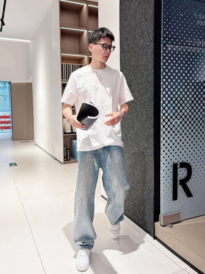 TechFriendly Louis Vuitton T-Shirts 133635