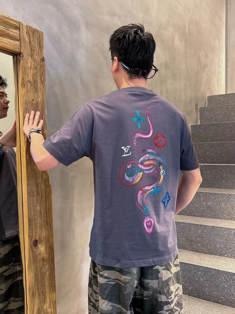 Louis Vuitton T-Shirts Practical 133628