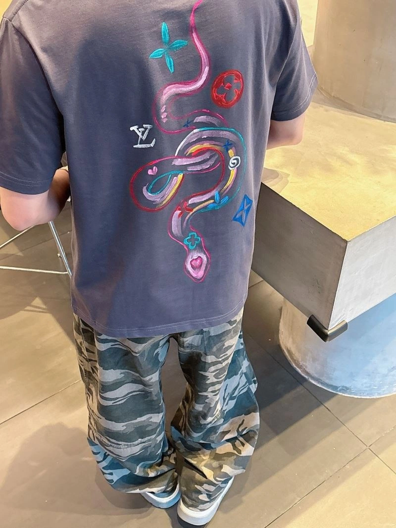Louis Vuitton T-Shirts Practical 133628