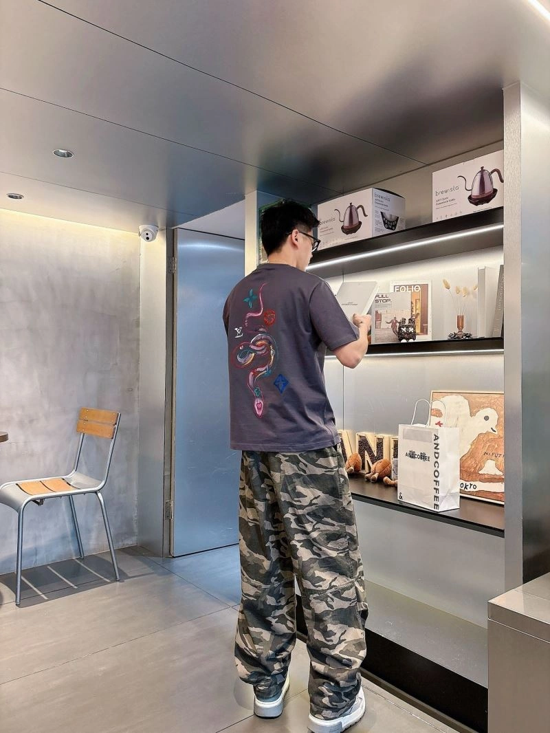 Louis Vuitton T-Shirts Practical 133628