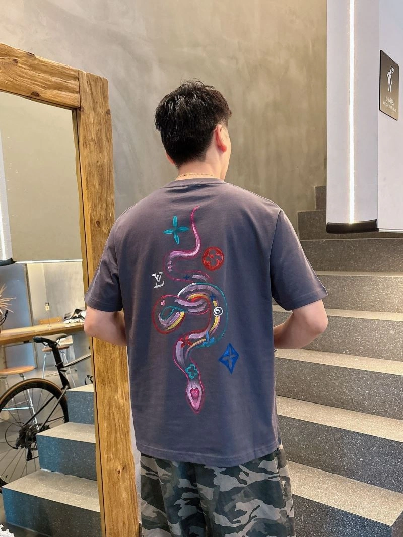 Louis Vuitton T-Shirts Practical 133628