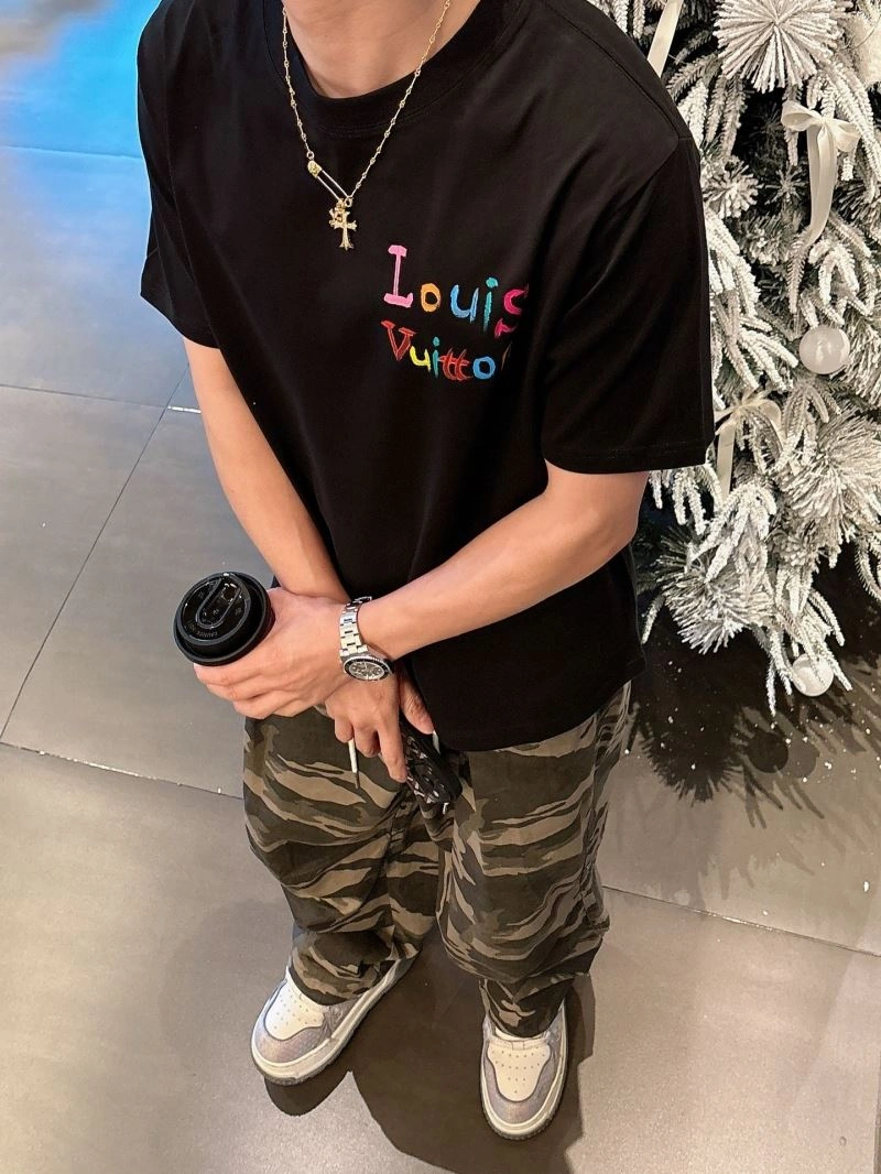 Supportive Louis Vuitton T-Shirts 133621