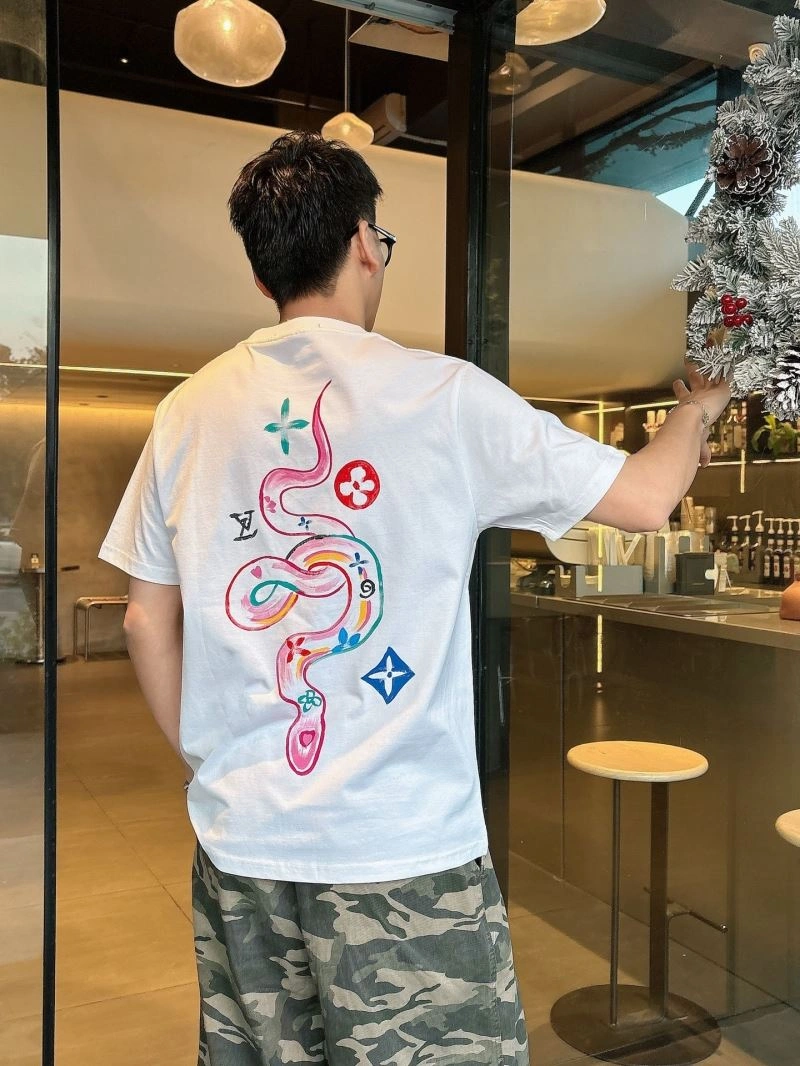 Unisex Louis Vuitton T-Shirts 133623