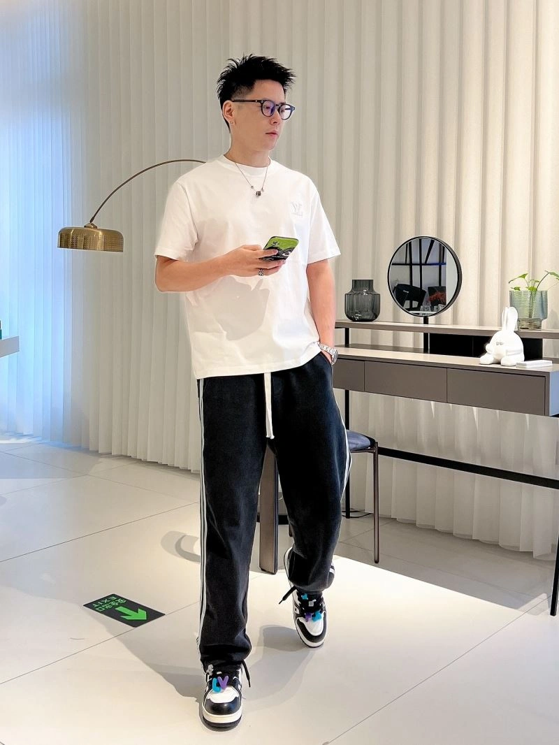DailyWear Louis Vuitton T-Shirts 133613