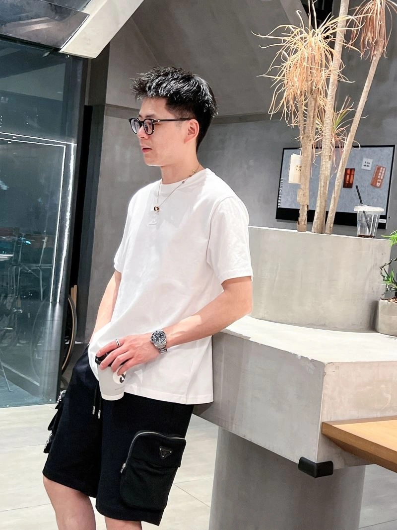 EyeCatching Louis Vuitton T-Shirts 133610
