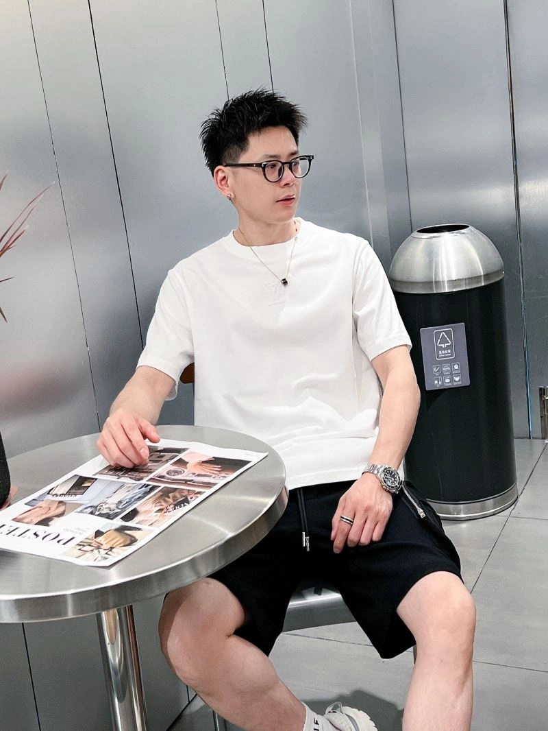 EyeCatching Louis Vuitton T-Shirts 133610