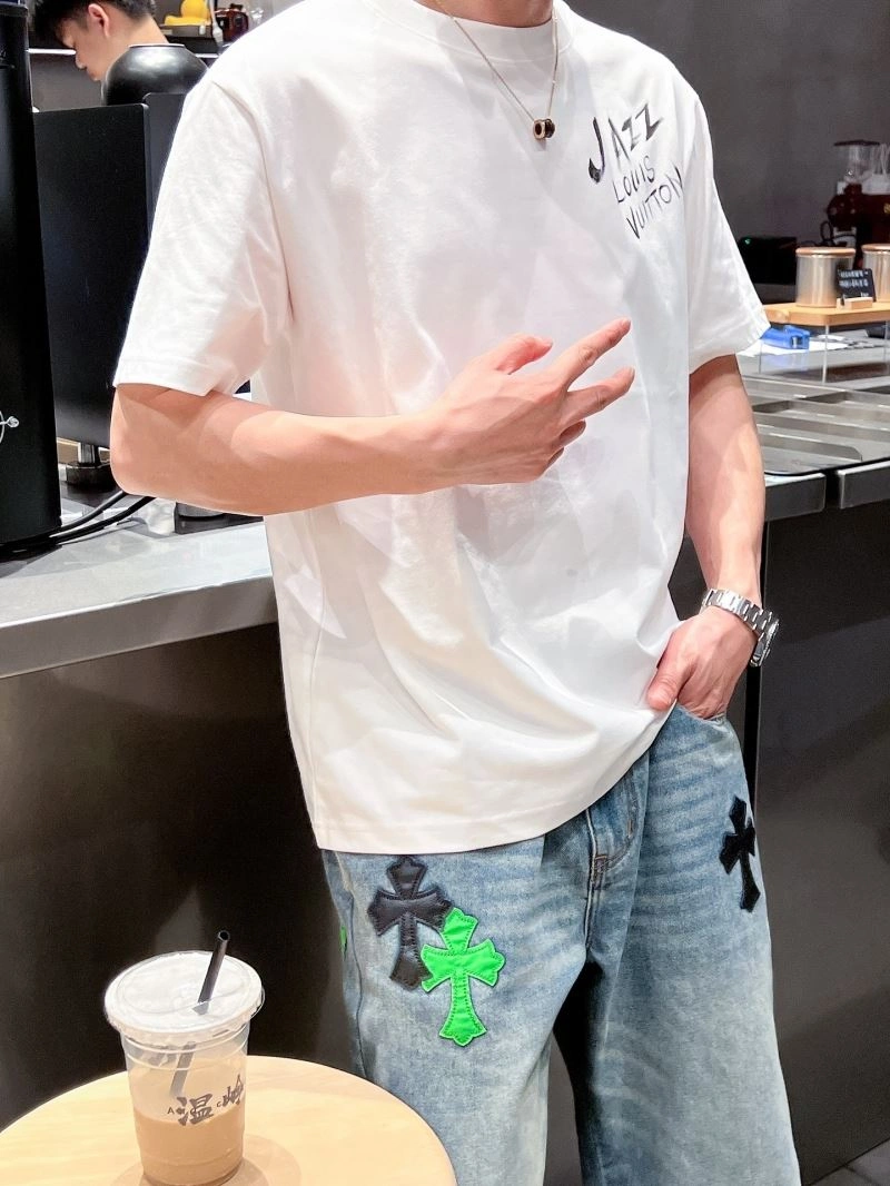 Fashionable Louis Vuitton T-Shirts 133616