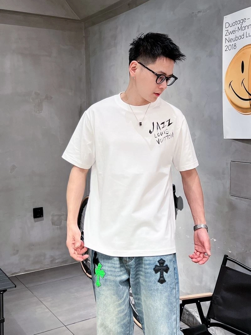 Fashionable Louis Vuitton T-Shirts 133616