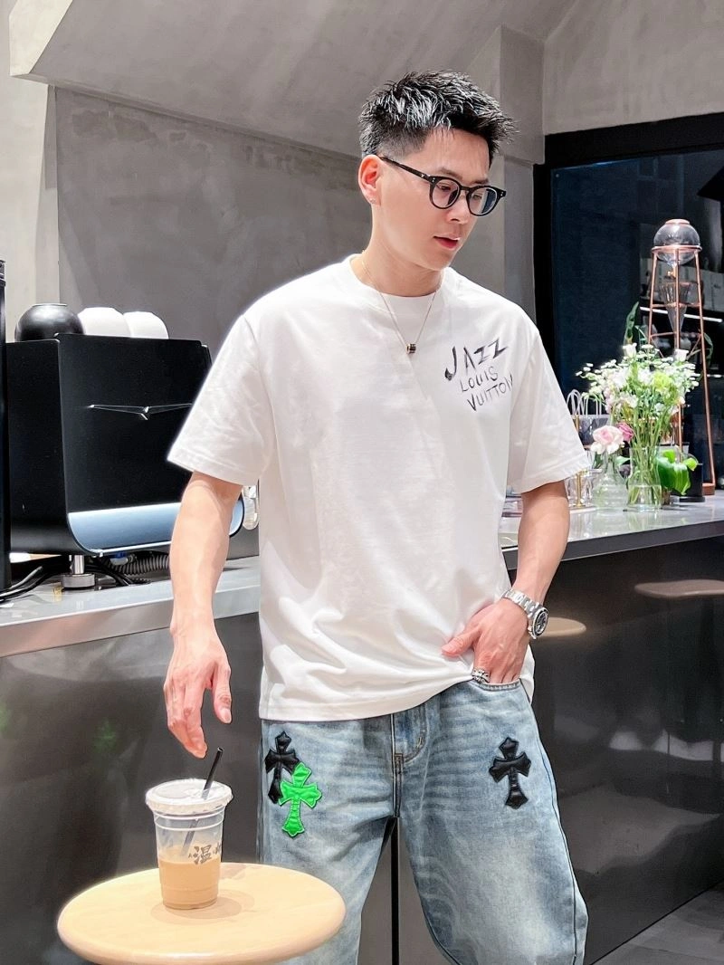 Fashionable Louis Vuitton T-Shirts 133616