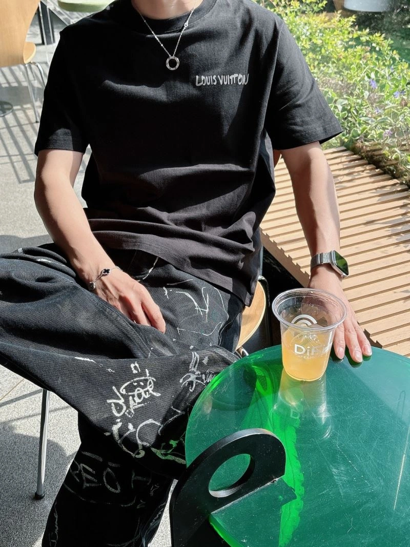 SmoothTexture Louis Vuitton T-Shirts 133620