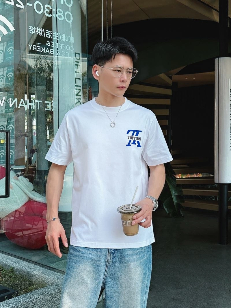 EyeCatching Louis Vuitton T-Shirts 133630