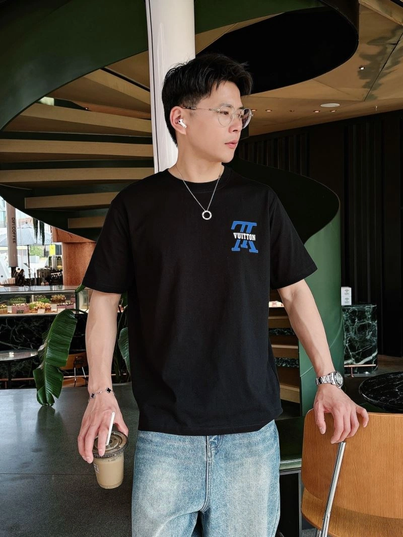 Louis Vuitton T-Shirts Trendy 133612