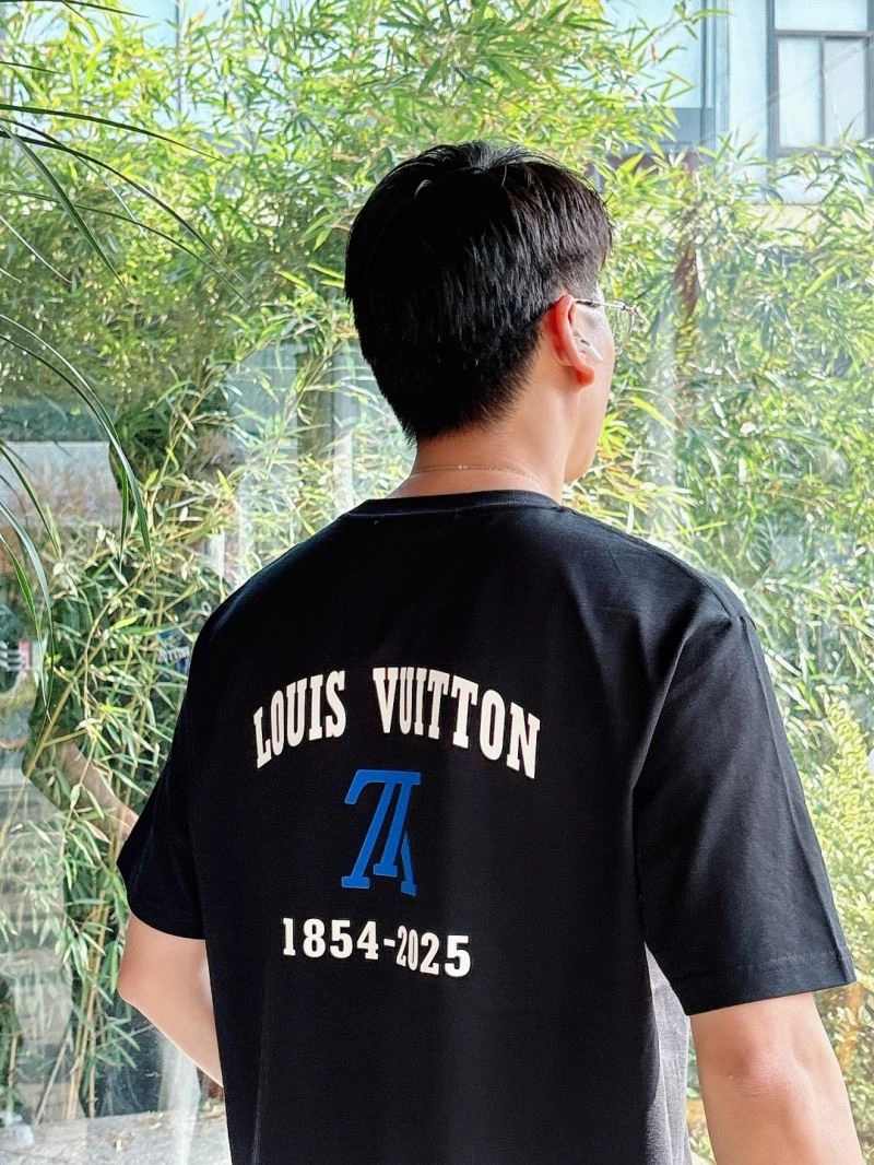Louis Vuitton T-Shirts Trendy 133612