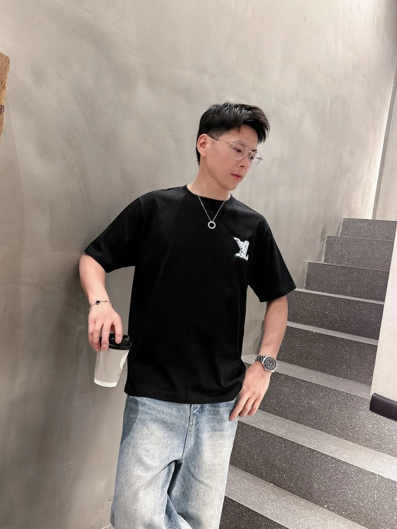 Lightweight Louis Vuitton T-Shirts 133622