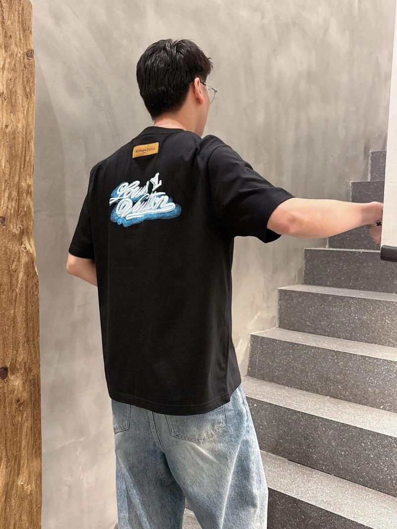Lightweight Louis Vuitton T-Shirts 133622