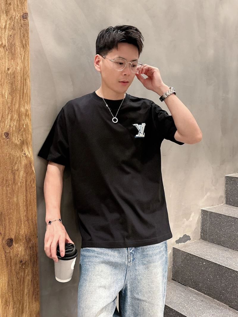 Lightweight Louis Vuitton T-Shirts 133622