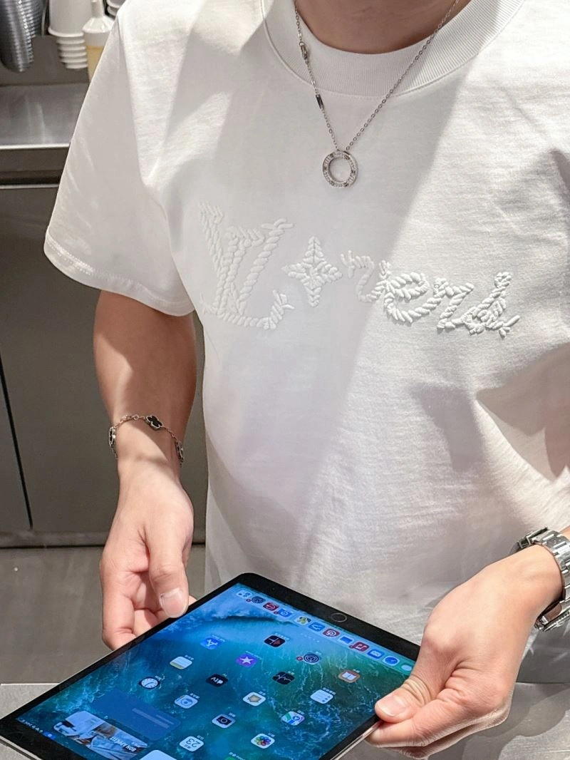 Louis Vuitton T-Shirts Popular 133627