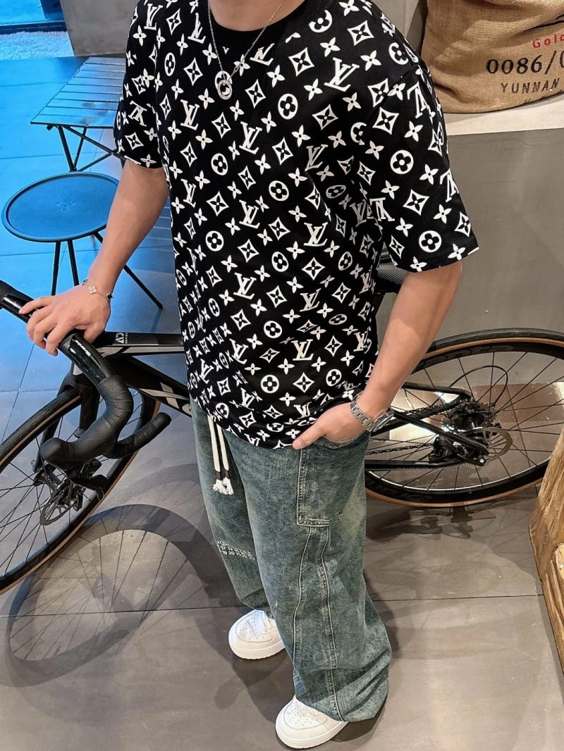 WellDesigned Louis Vuitton T-Shirts 133605