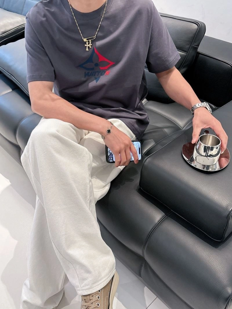 Louis Vuitton T-Shirts GoAnywhere 133609