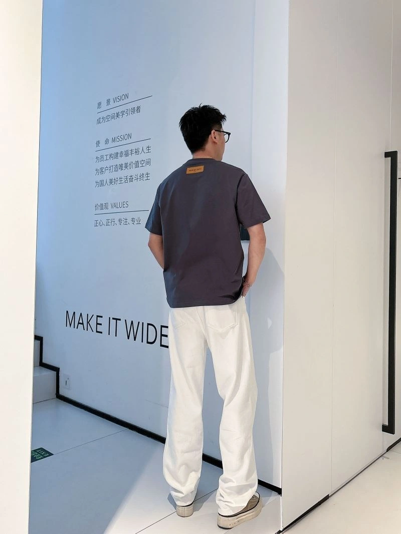 Louis Vuitton T-Shirts GoAnywhere 133609