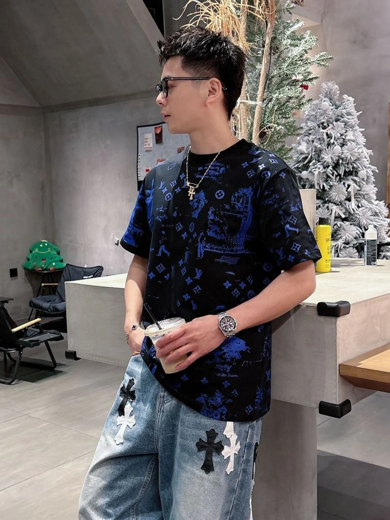 Lightweight Louis Vuitton T-Shirts 133624