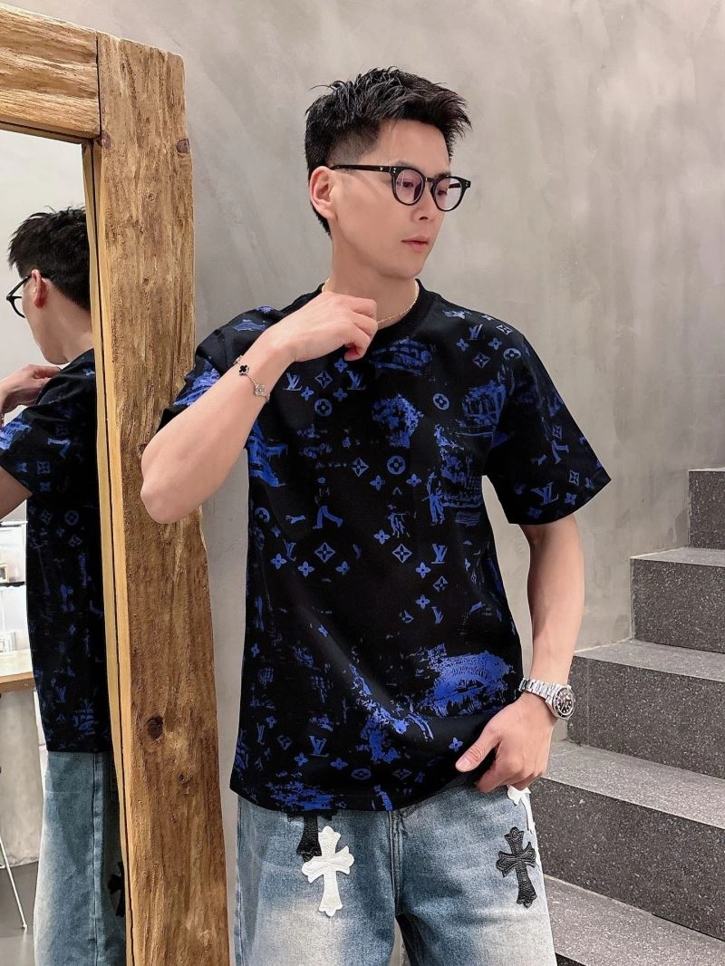 Lightweight Louis Vuitton T-Shirts 133624