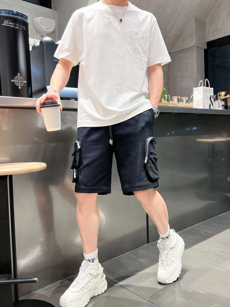 Unisex Louis Vuitton T-Shirts 133615