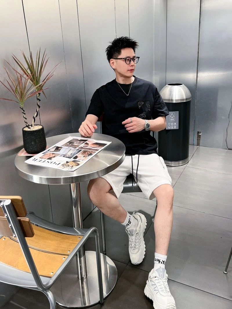 Louis Vuitton T-Shirts Soft 133606