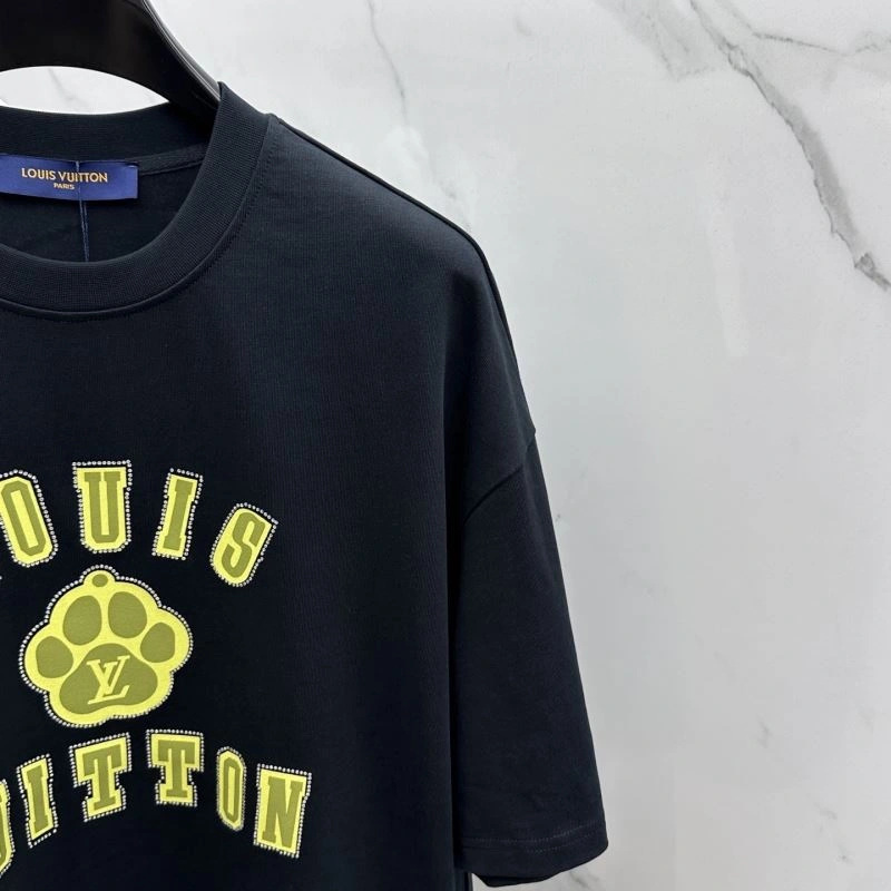 Affordable Louis Vuitton T-Shirts 133600