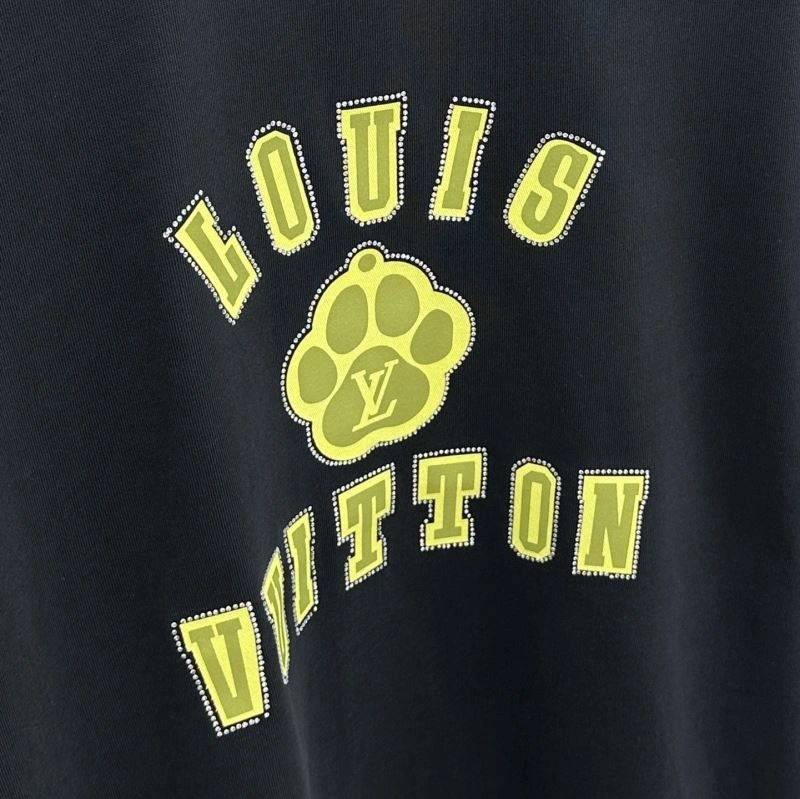 Affordable Louis Vuitton T-Shirts 133600