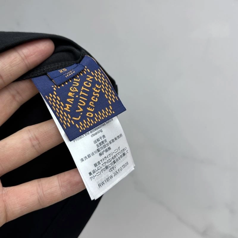 Louis Vuitton T-Shirts Supportive 133597