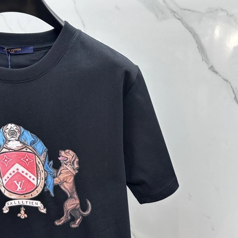 MultiPurpose Louis Vuitton T-Shirts 133595