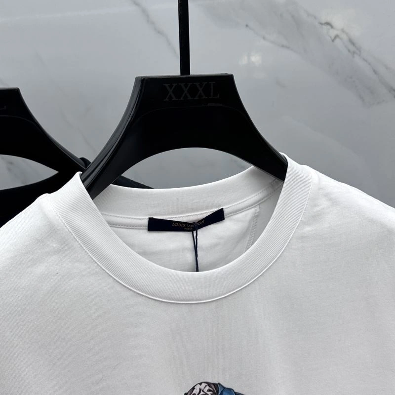 FashionForward Louis Vuitton T-Shirts 133594