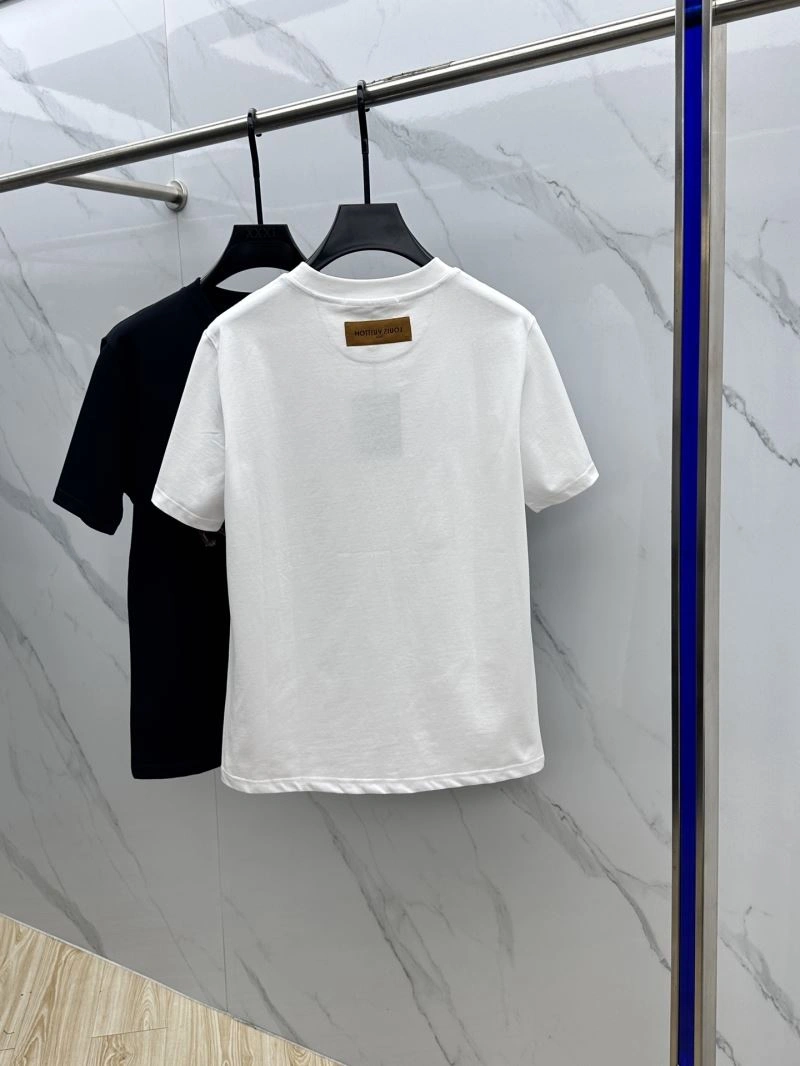 FashionForward Louis Vuitton T-Shirts 133594