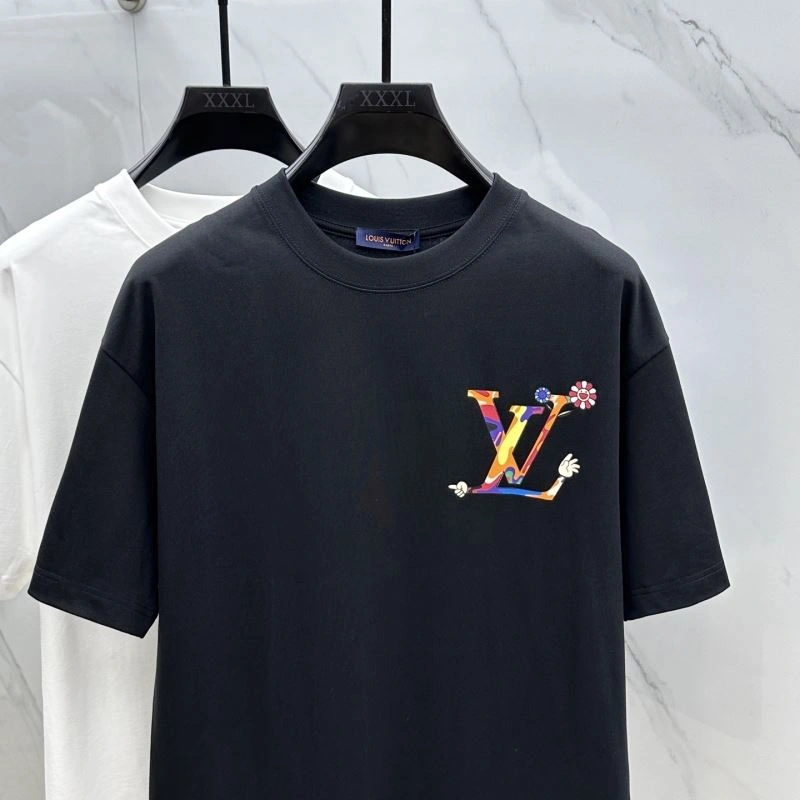 Functional Louis Vuitton T-Shirts 133596