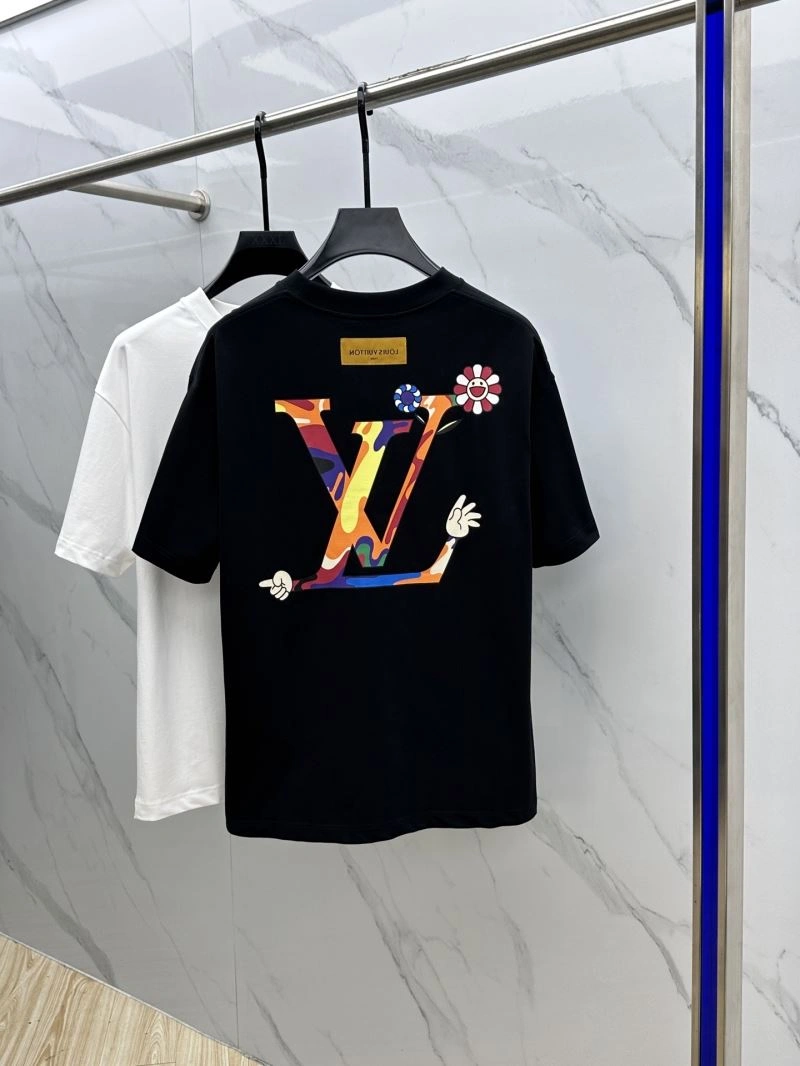 Functional Louis Vuitton T-Shirts 133596