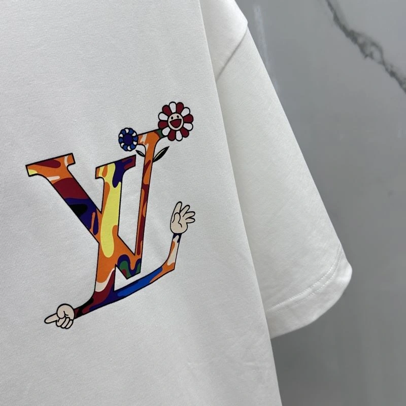 Sleek Louis Vuitton T-Shirts 133593