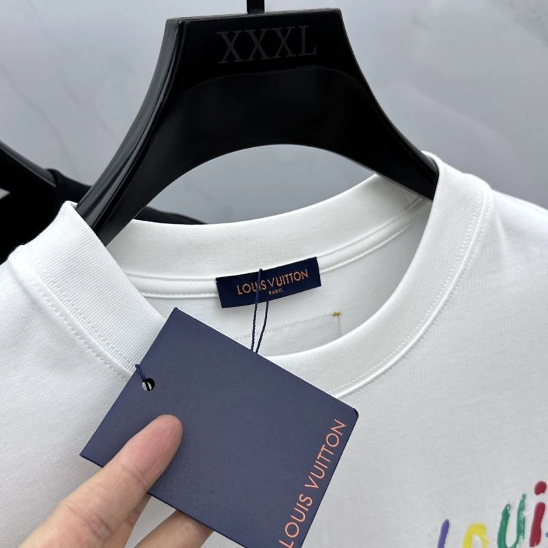 Practical Louis Vuitton T-Shirts 133599