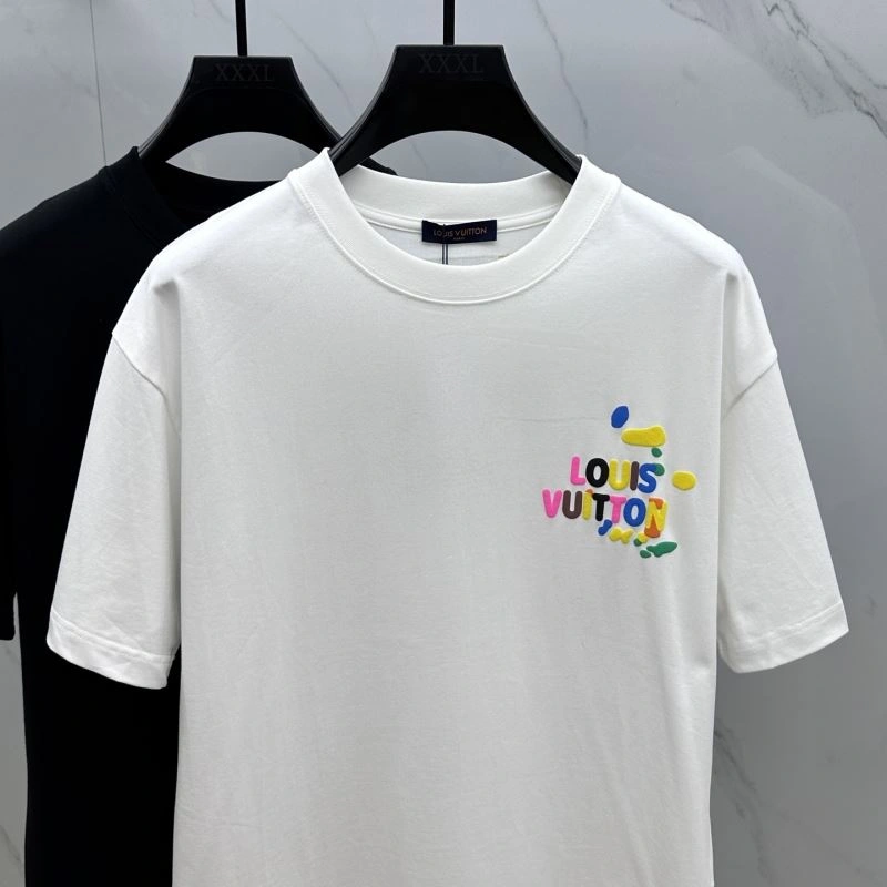 Louis Vuitton T-Shirts Resilient 133569