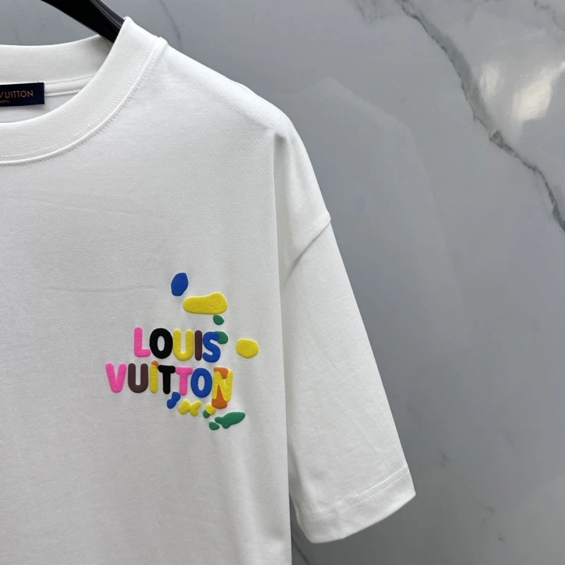 Louis Vuitton T-Shirts Resilient 133569