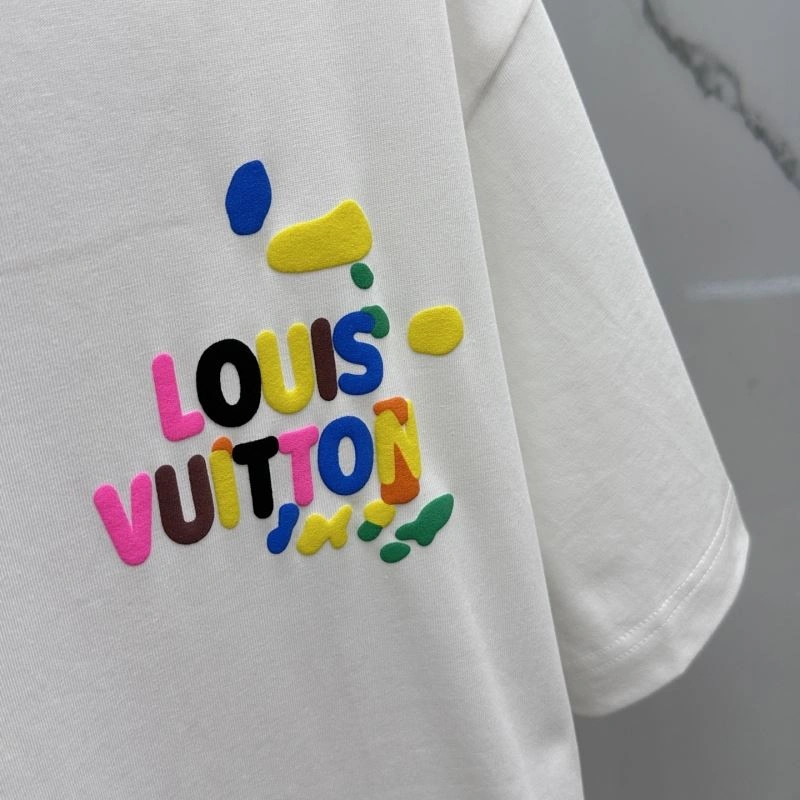 Louis Vuitton T-Shirts Resilient 133569