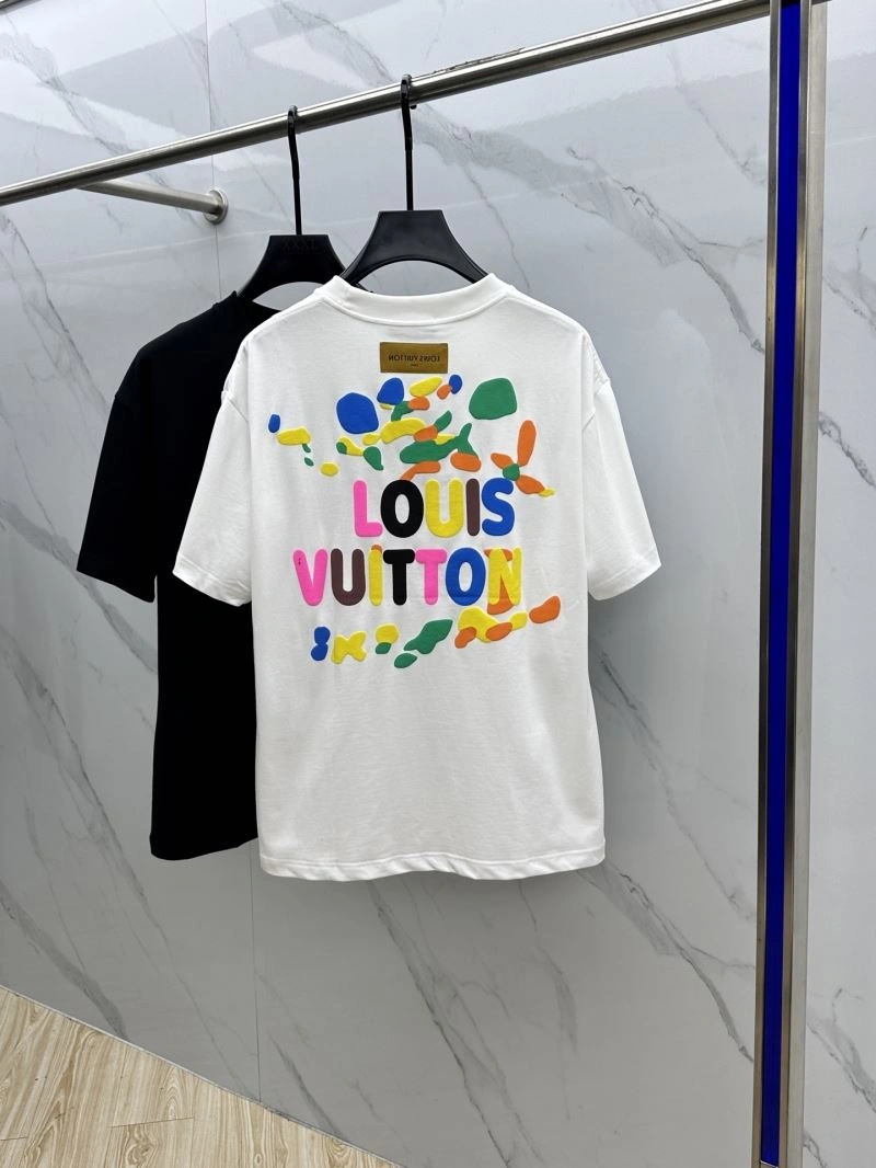 Louis Vuitton T-Shirts Resilient 133569