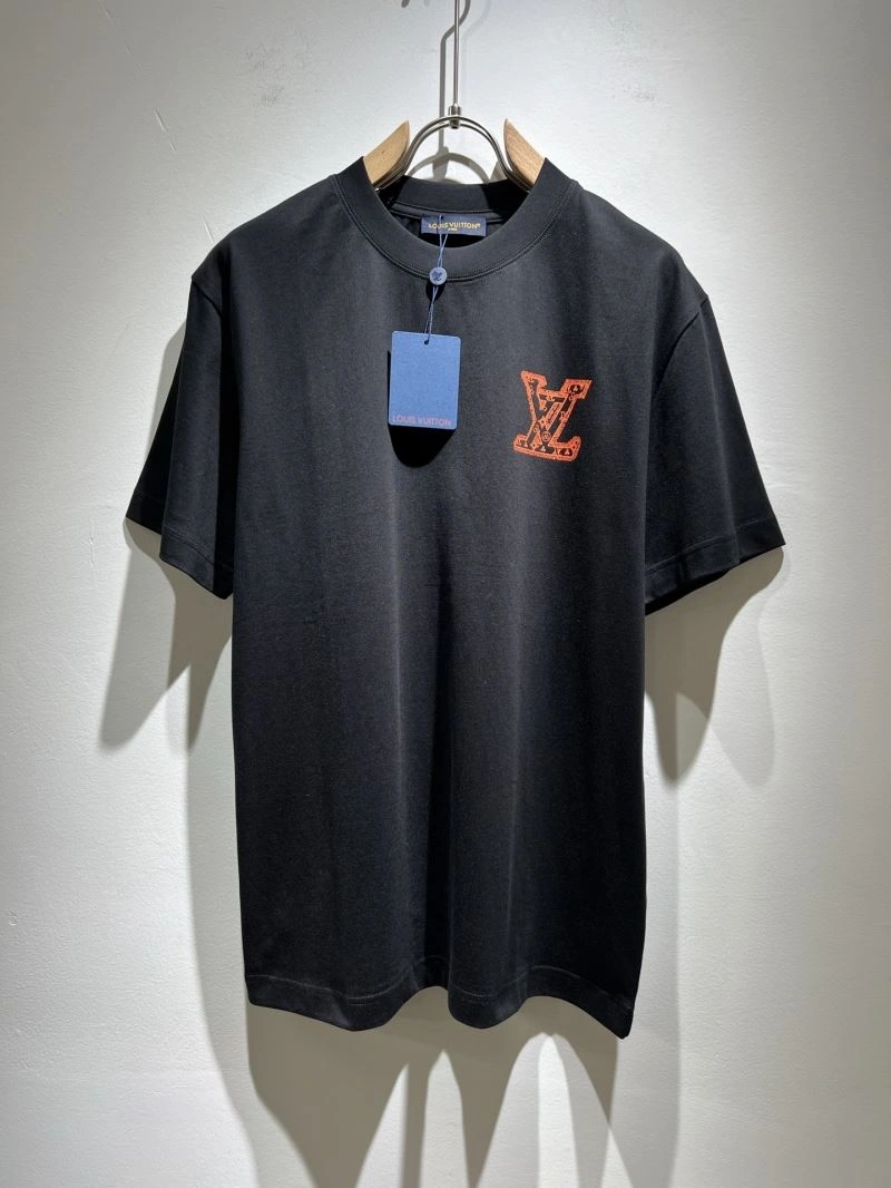 Stretchable Louis Vuitton T-Shirts 133572