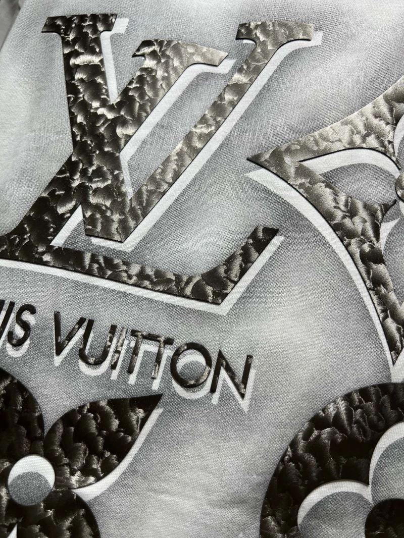 Louis Vuitton T-Shirts Modern 133563