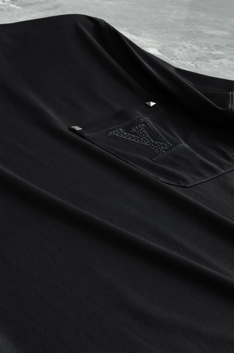 Refined Louis Vuitton T-Shirts 133578