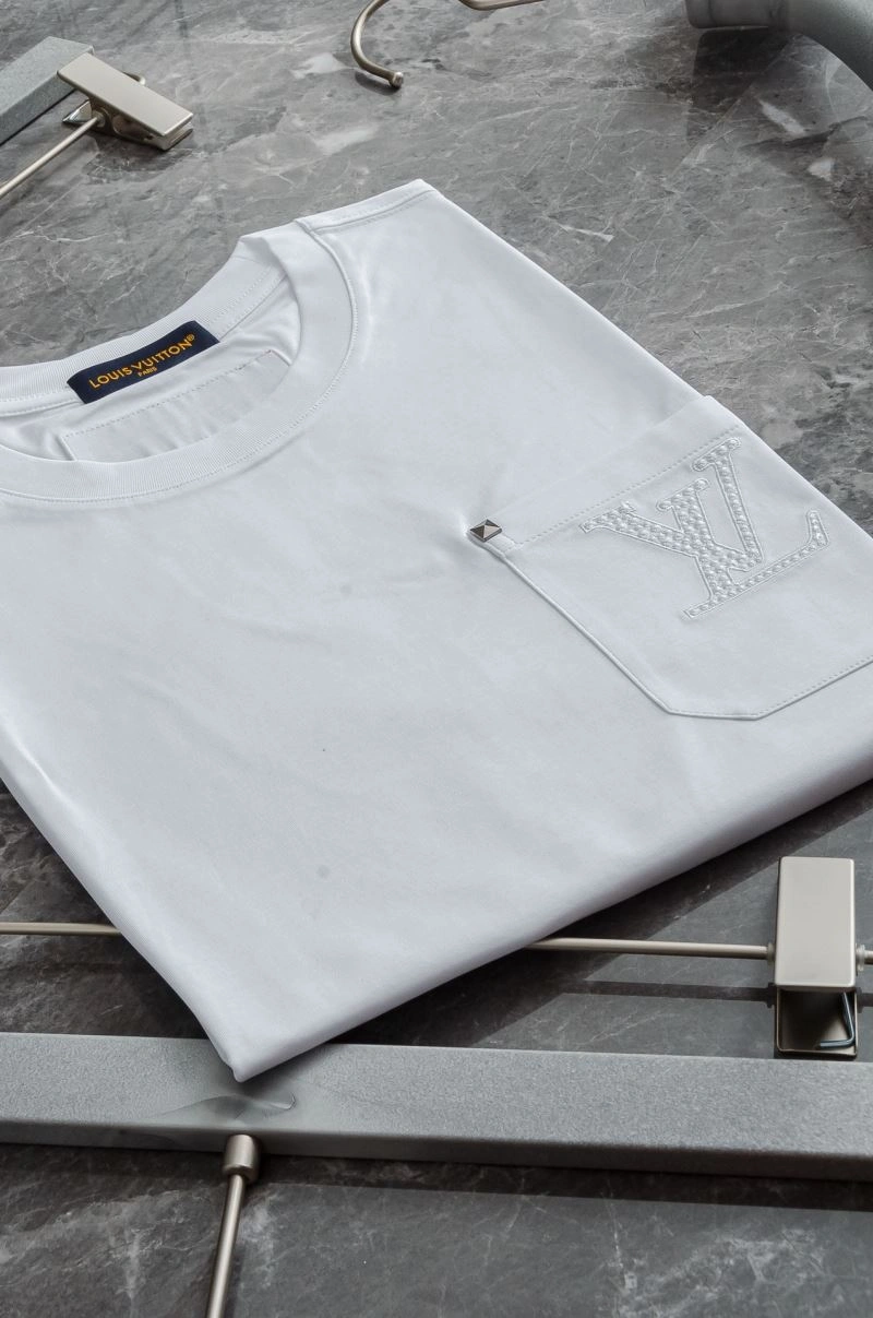 Neat Louis Vuitton T-Shirts 133581